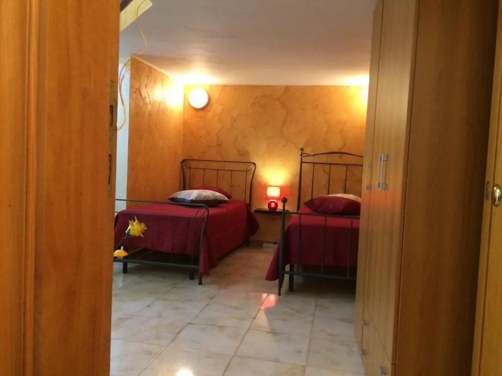 Marielle Maison Apartment Santo Stefano di Camastra