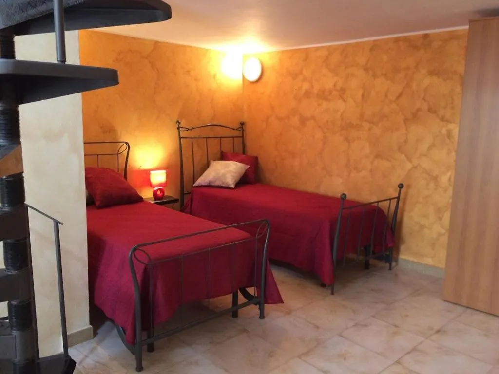 Marielle Maison Apartment Santo Stefano di Camastra